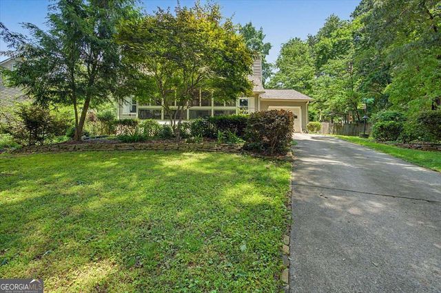 5010 Mercedes Drive, Cumming, GA 30041