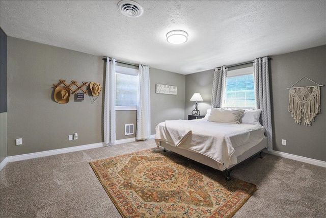8308 E Alki Ave, Spokane, WA 99212