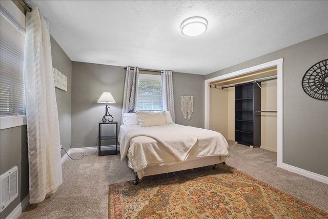 8308 E Alki Ave, Spokane, WA 99212