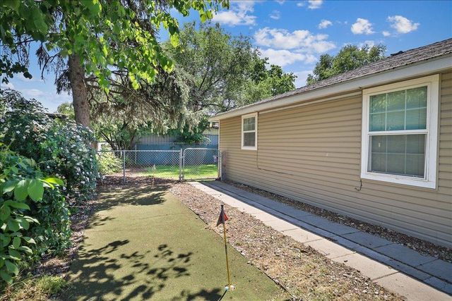 8308 E Alki Ave, Spokane, WA 99212