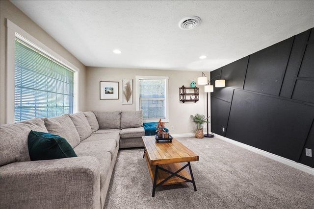 8308 E Alki Ave, Spokane, WA 99212