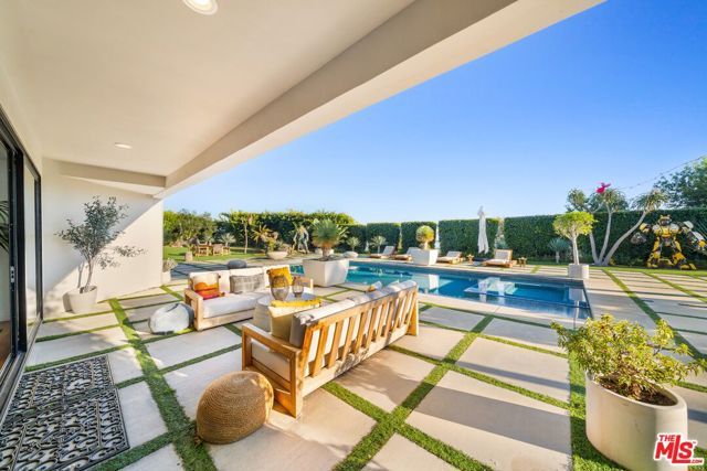 6320 VIA CATALDO Street, Malibu, CA 90265