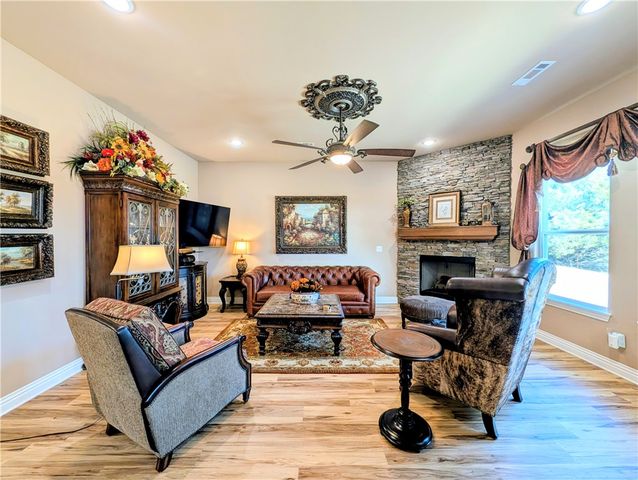 1305 Eagle Court, Gravette, AR 72736