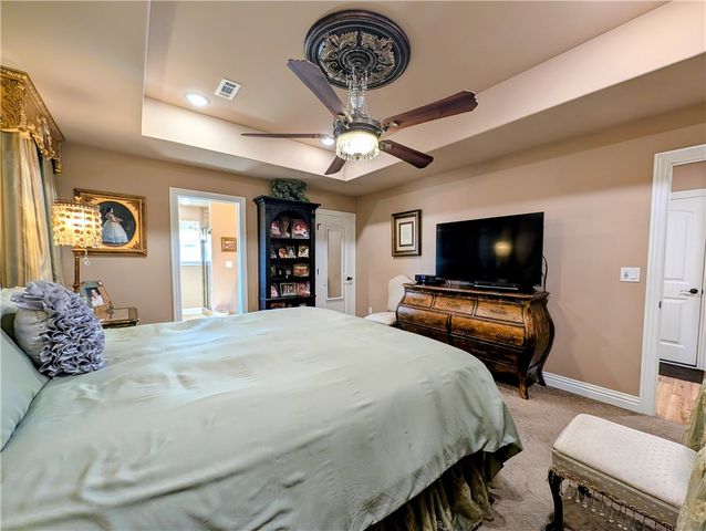 1305 Eagle Court, Gravette, AR 72736