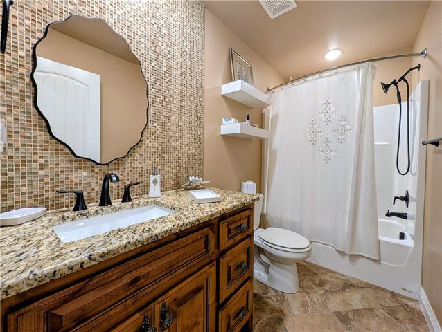 1305 Eagle Court, Gravette, AR 72736