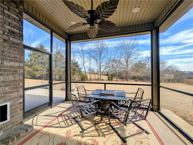 1305 Eagle Court, Gravette, AR 72736