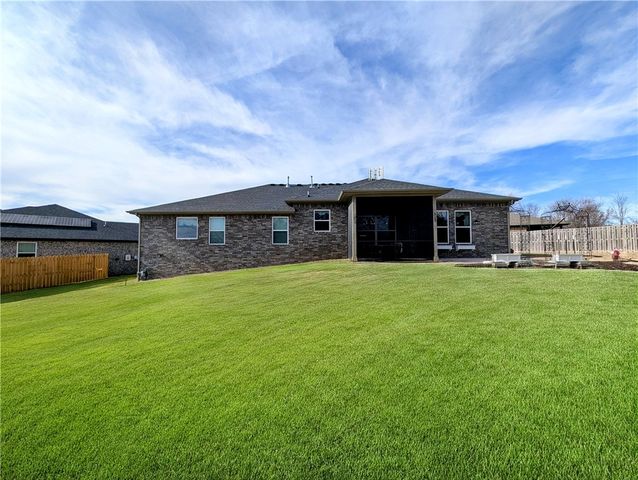 1305 Eagle Court, Gravette, AR 72736