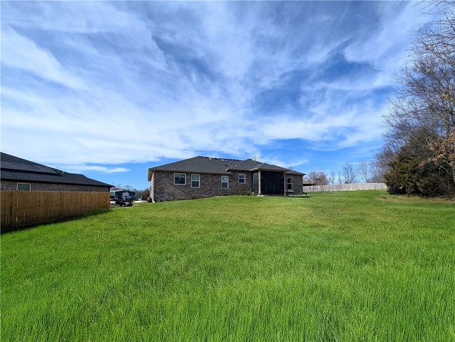 1305 Eagle Court, Gravette, AR 72736