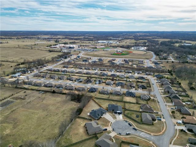 1305 Eagle Court, Gravette, AR 72736