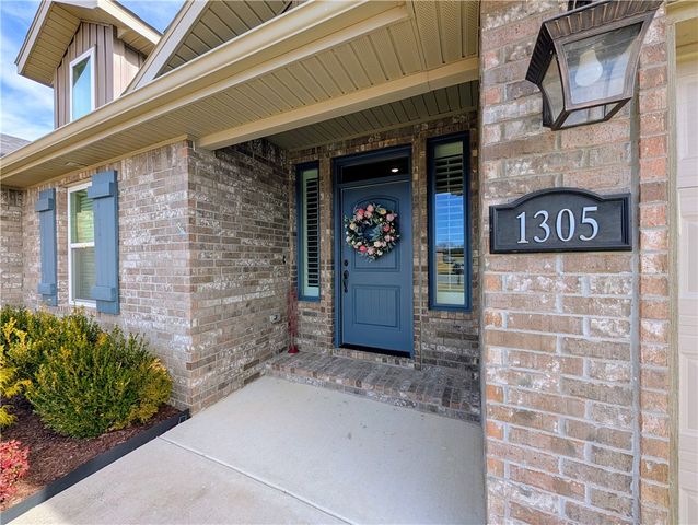 1305 Eagle Court, Gravette, AR 72736