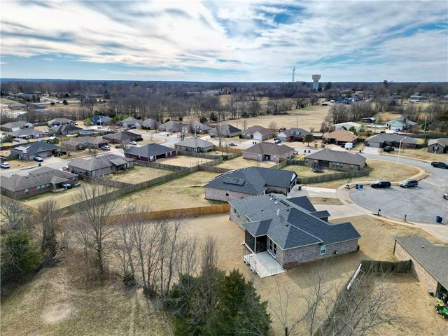 1305 Eagle Court, Gravette, AR 72736