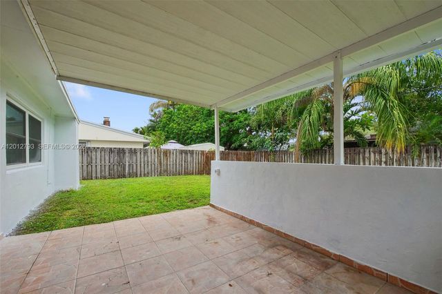 4948 SW 90th Ter, Cooper City, FL 33328
