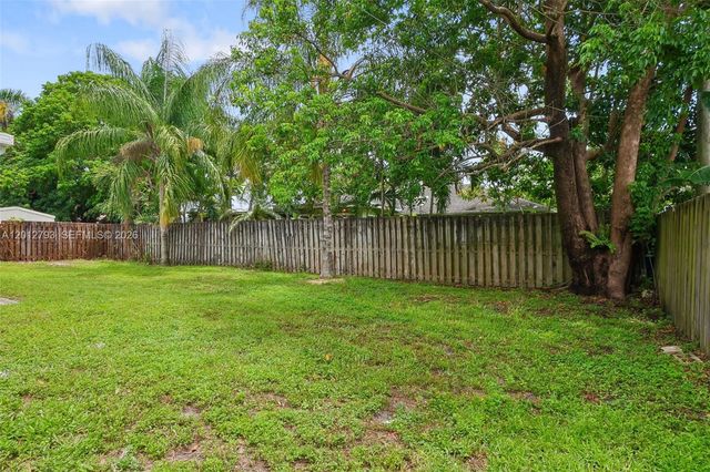4948 SW 90th Ter, Cooper City, FL 33328
