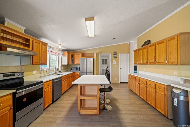 1427 Elmhurst Dr., Lakehills, TX 78063