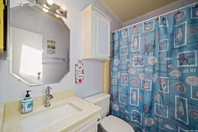 1427 Elmhurst Dr., Lakehills, TX 78063
