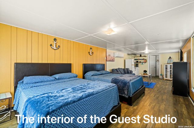 1427 Elmhurst Dr., Lakehills, TX 78063