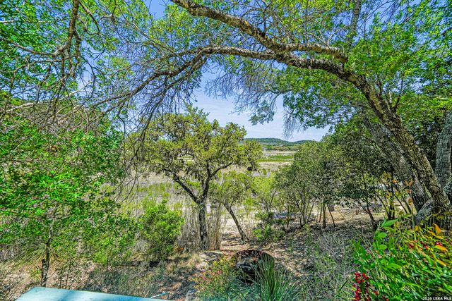 1427 Elmhurst Dr., Lakehills, TX 78063