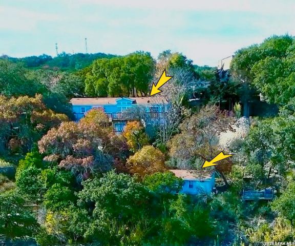 1427 Elmhurst Dr., Lakehills, TX 78063