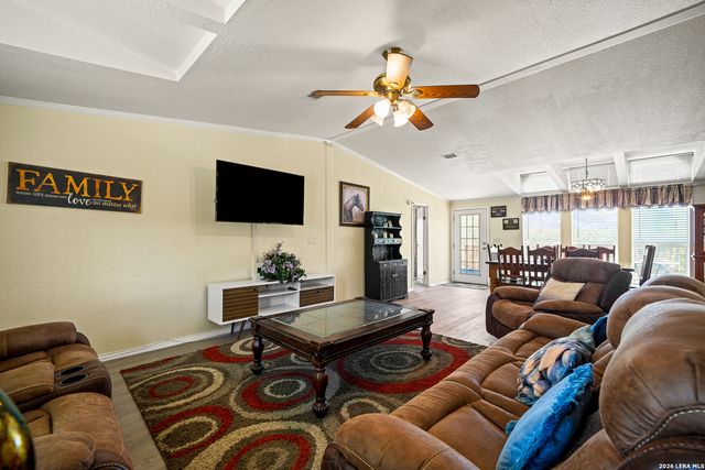 1427 Elmhurst Dr., Lakehills, TX 78063