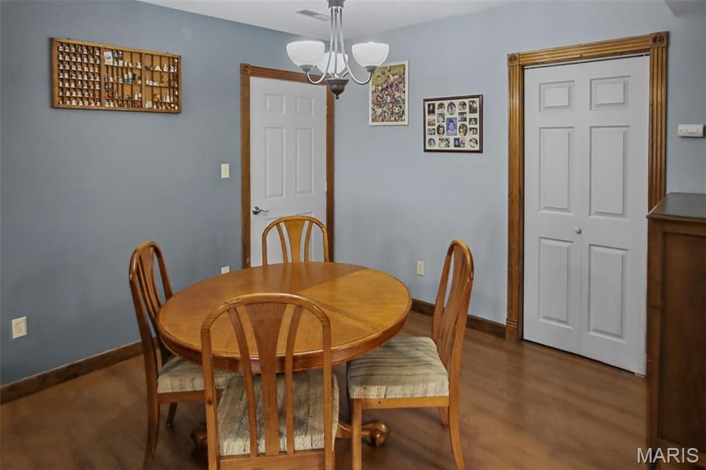 Image 18 of property listing at 25833 Joe Knight Road, Dow, IL 62022