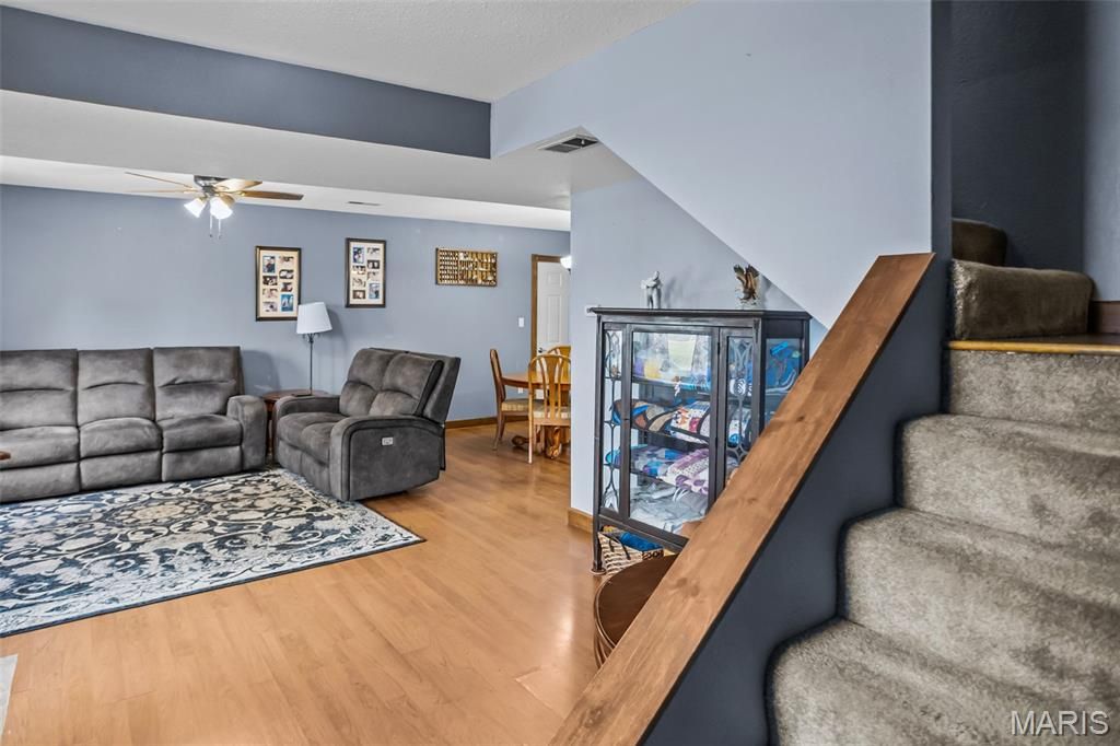Image 38 of property listing at 25833 Joe Knight Road, Dow, IL 62022