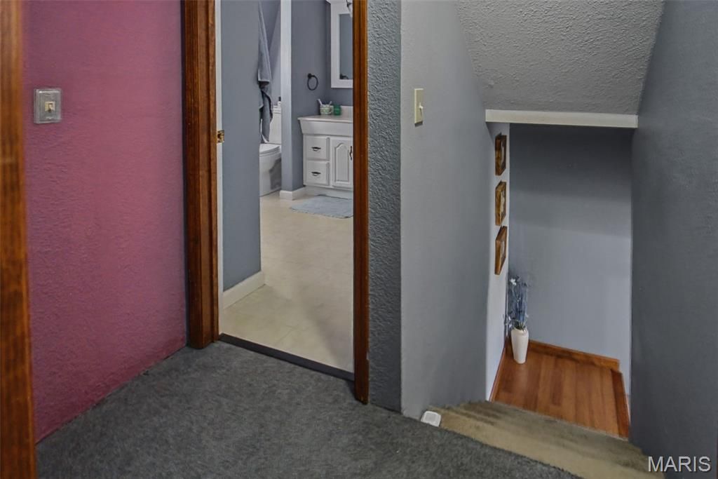 Image 53 of property listing at 25833 Joe Knight Road, Dow, IL 62022