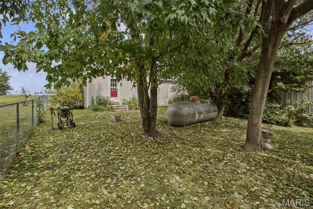 Image 62 of property listing at 25833 Joe Knight Road, Dow, IL 62022