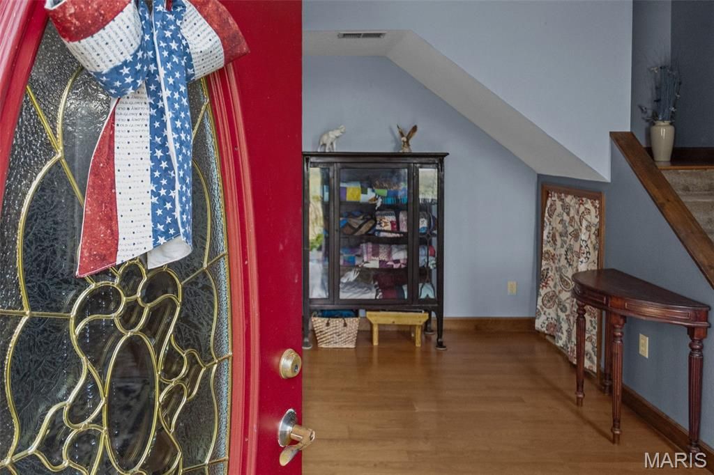 Image 10 of property listing at 25833 Joe Knight Road, Dow, IL 62022