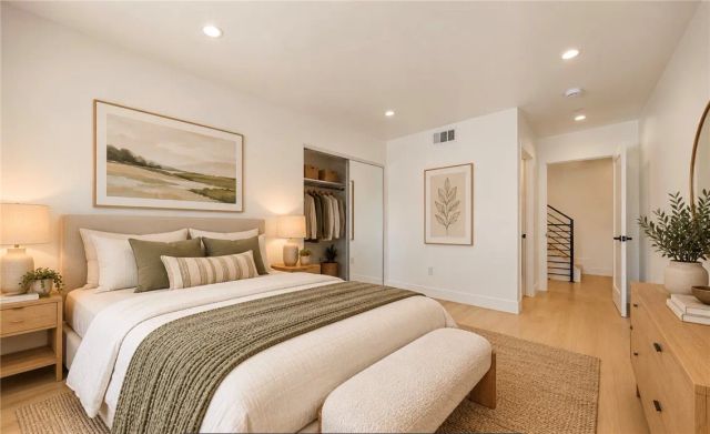 1261 Longwood Avenue 2, Los Angeles, CA 90019