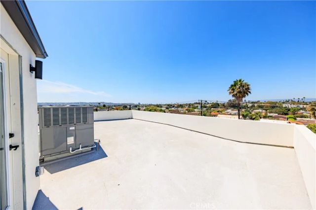 1261 Longwood Avenue 2, Los Angeles, CA 90019