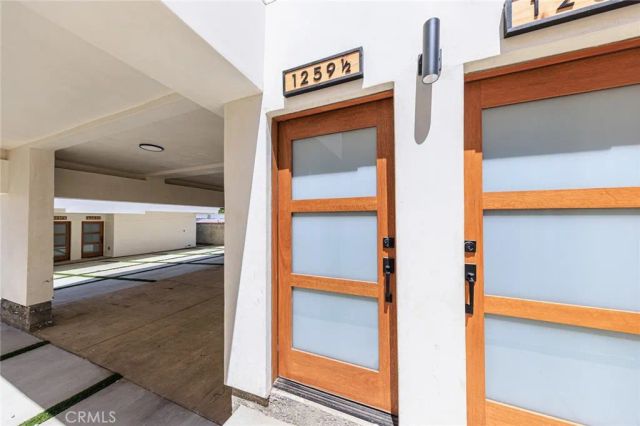 1261 Longwood Avenue 2, Los Angeles, CA 90019
