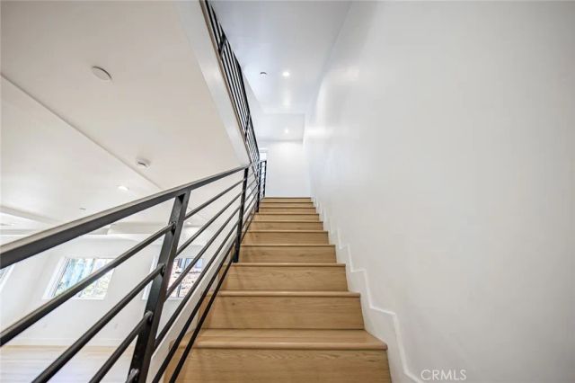 1261 Longwood Avenue 2, Los Angeles, CA 90019
