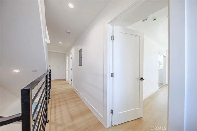 1261 Longwood Avenue 2, Los Angeles, CA 90019