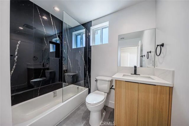 1261 Longwood Avenue 2, Los Angeles, CA 90019