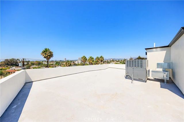 1261 Longwood Avenue 2, Los Angeles, CA 90019
