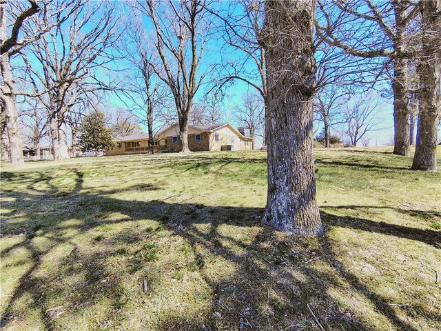 3341 Luper Road, Lowell, AR 72745