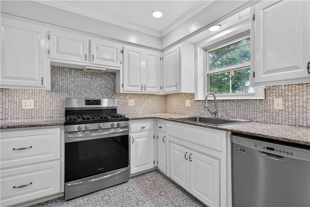 3341 Luper Road, Lowell, AR 72745