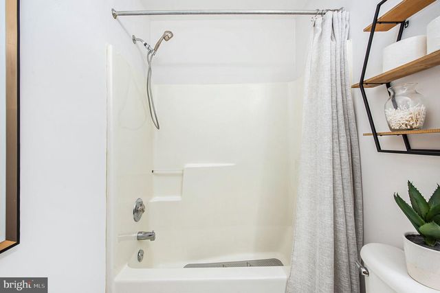 934 HERITAGE DR, Norristown, PA 19403