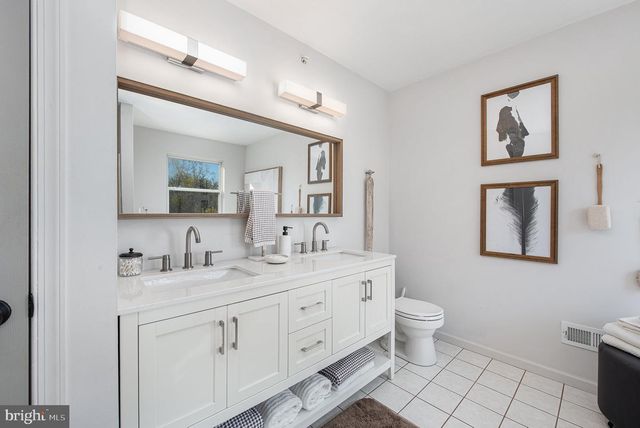 934 HERITAGE DR, Norristown, PA 19403