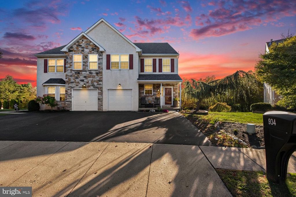 934 HERITAGE DR, Norristown, PA 19403