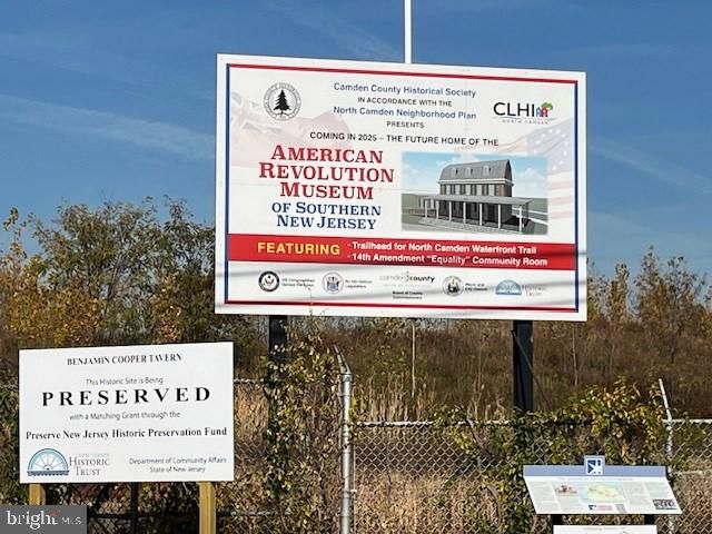 912 POINT ST, Camden, NJ 08102