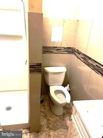 912 POINT ST, Camden, NJ 08102