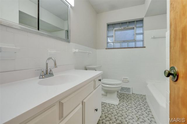 707 Carl Street, Collinsville, IL 62234