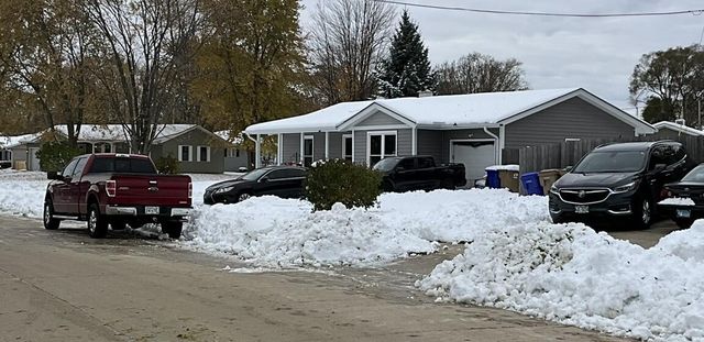 8540 14th AVENUE, Kenosha, WI 53143