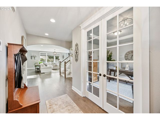 15928 STABLES Pl, Oregon City, OR 97045