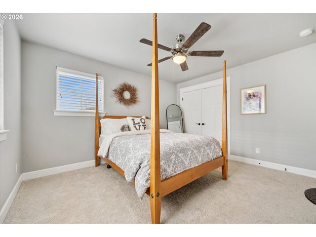 15928 STABLES Pl, Oregon City, OR 97045