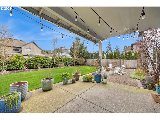 15928 STABLES Pl, Oregon City, OR 97045