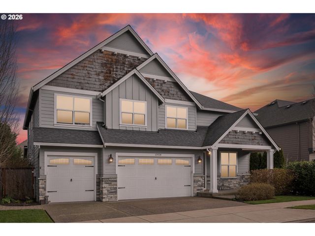 15928 STABLES Pl, Oregon City, OR 97045