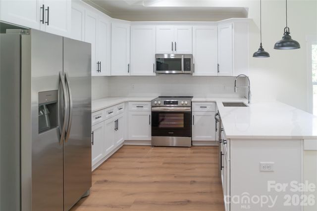 104 Ivy Court, Morganton, NC 28655