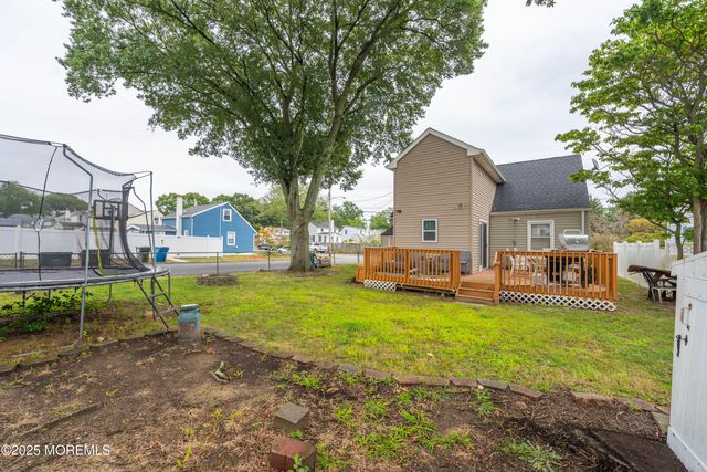 59 Thorne Place, Hazlet, NJ 07734